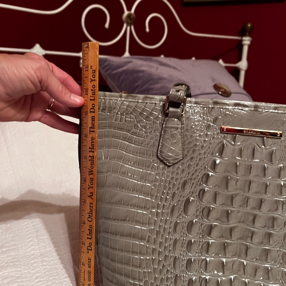 Stylish Gray Crocodile Embossed Tote